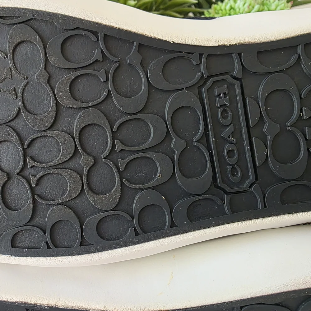 Coach Gibson Sneakers SZ 7B Signature Canvas Black White Lace Up Low Top Y2K - Picture 13 of 13